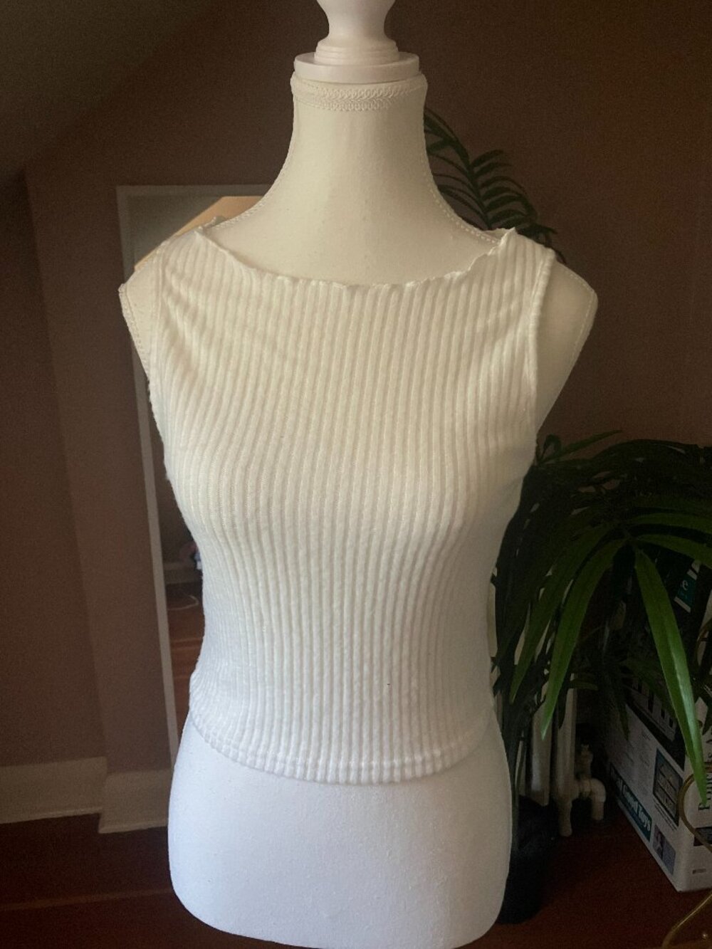 White stretchy knit top casual
